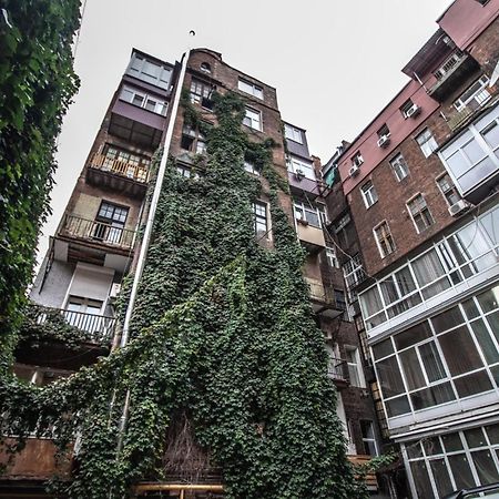 Two-Floor Apartments And Studio 2-Х Этажные Апартаменты И Студия В Самом Центре ハルキウ エクステリア 写真