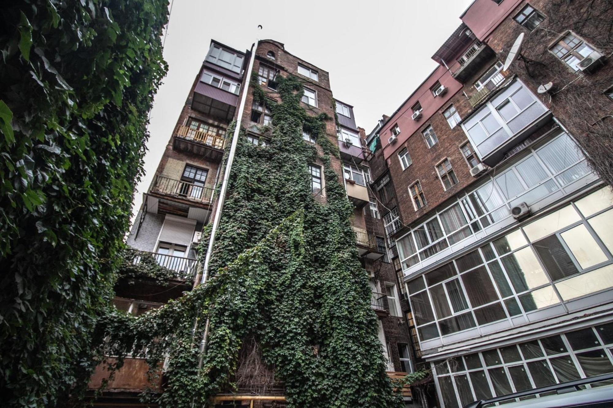 Two-Floor Apartments And Studio 2-Х Этажные Апартаменты И Студия В Самом Центре ハルキウ エクステリア 写真