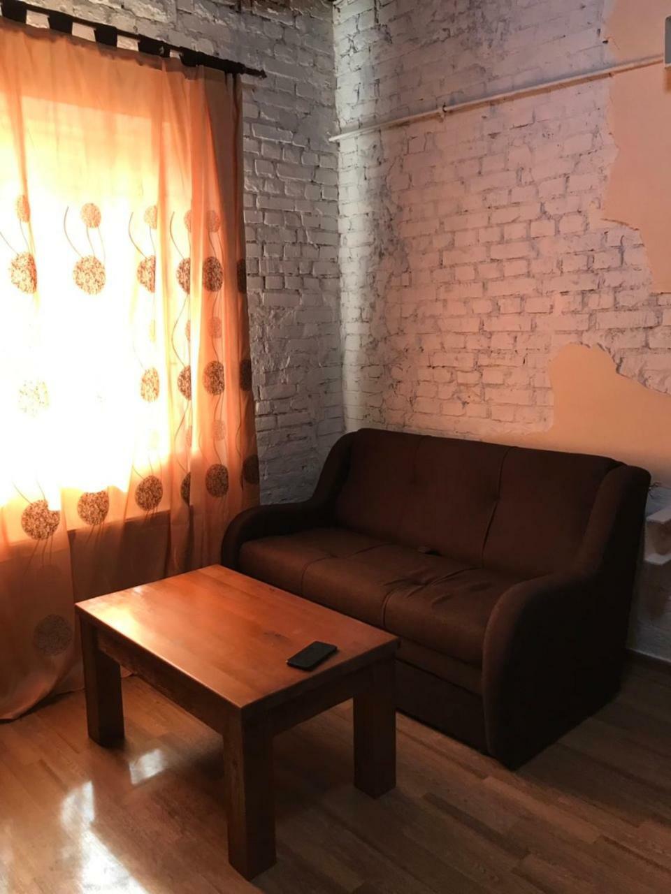 Two-Floor Apartments And Studio 2-Х Этажные Апартаменты И Студия В Самом Центре ハルキウ エクステリア 写真